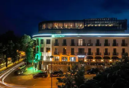 სასტუმრო HOLIDAY INN - თელავი